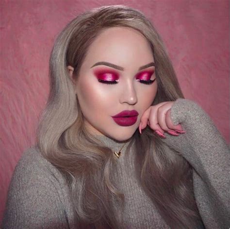 How To Wear Hot Pink Eye Shadow Popsugar Beauty