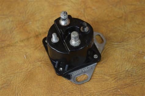johnson evinrude starter solenoid     hp   southcentral outboards