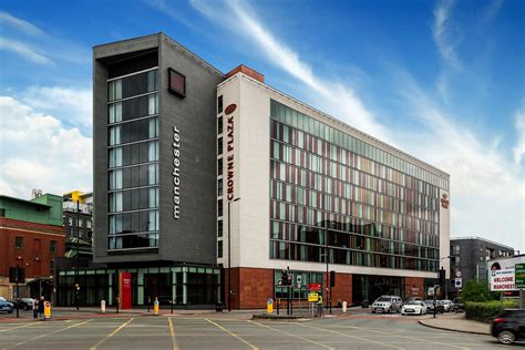stunning hotel   vibrant northern quarter  manchester city centre tripres