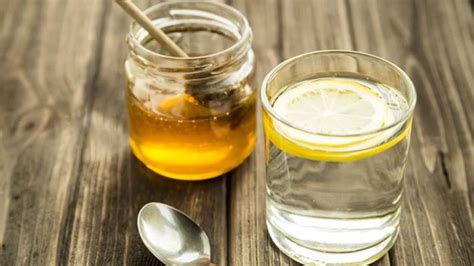 rozmichejte ve sklenici vody lzici medu  kazde rano vypijte delejte  mesic ireceptarcz