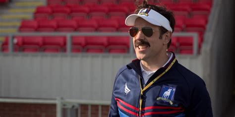 Ray Ban Sunglasses Of Jason Sudeikis In Ted Lasso S01e09 All Apologies