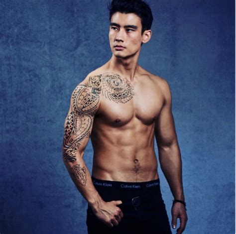 the first asian male doctor on grey s anatomy is making our hearts race