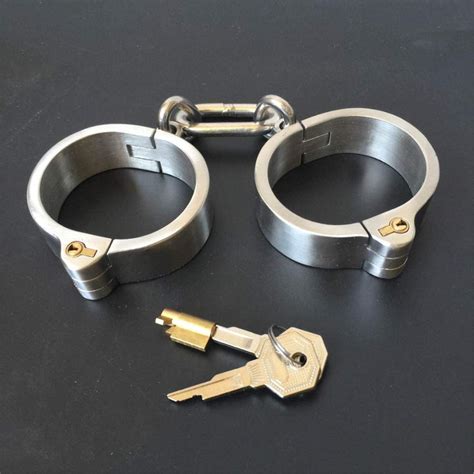 Stainless Steel Handcuffs For Sex Oval Type Bondage Lock