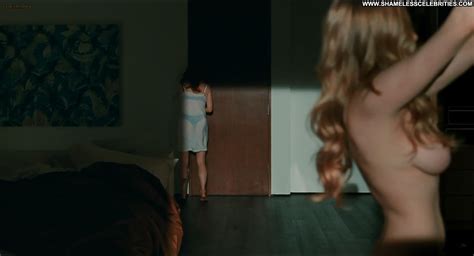 amanda seyfried julianne moore chloe chloe celebrity posing hot lesbian shower nude sex scene