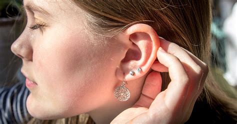 Itchy Ear Causes Symptoms And Diagnosis