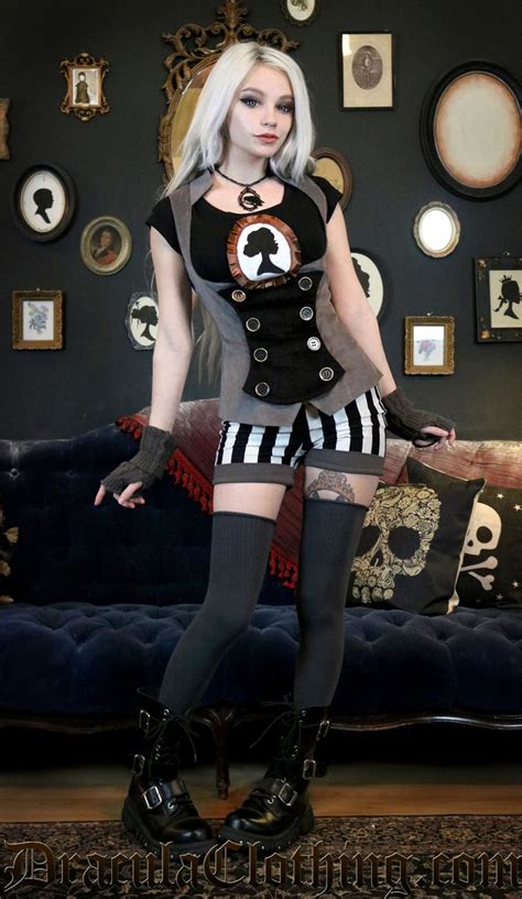 98 Best Cute Sexy Gothic Girls Images On Pinterest