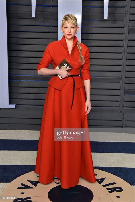 nieuwsfoto s actress haley bennett attends the 2018