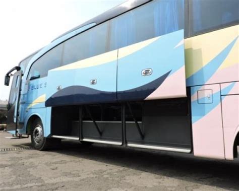 bus  jakarta  maluku hari libur nasional