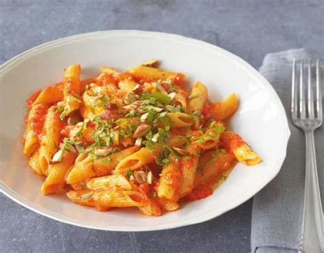 pasta condita  paprika ed erbe aromatichericetta  una pasta veloce