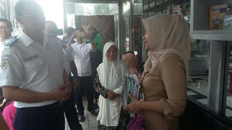 kepala dinas perpustakaan  kearsipan provinsi riau bekerjasama