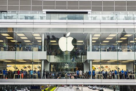 apple halts inauguration   apple retail store  mumbai  covid  techstory