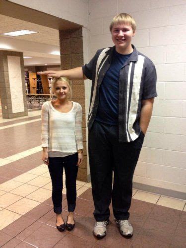 D Giant Midget Short Shorter Shortest Show Tall Taller