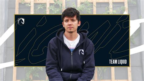 sex education star asa butterfield signs with team liquid ginx esports tv