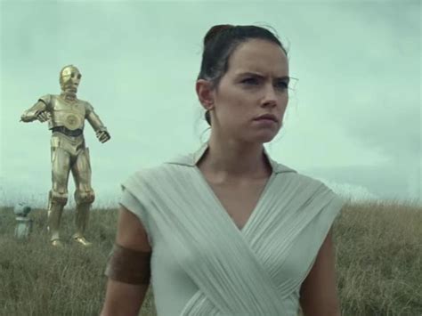 star wars disney removes same sex kiss from the rise of skywalker in