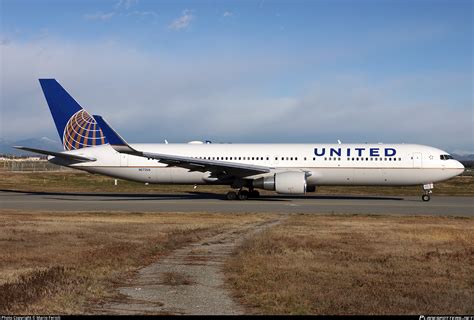 N672ua United Airlines Boeing 767 322er Wl Photo By Mario Ferioli Id