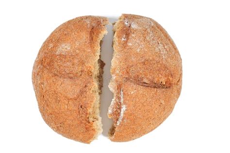 dos mitades de pan fresco de fondo blanco ver desde arriba foto de