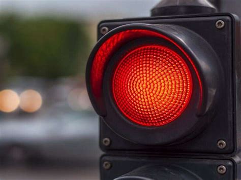 Running Red Lights A Deadly Practice Thats Becoming More Common