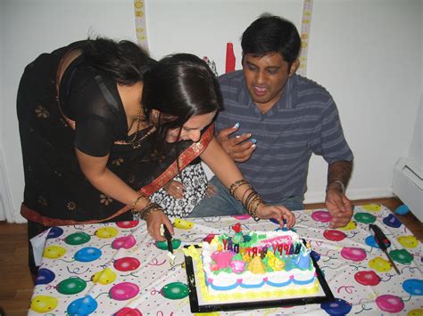indian bhabhi downblouse in birthday party chuttiyappa