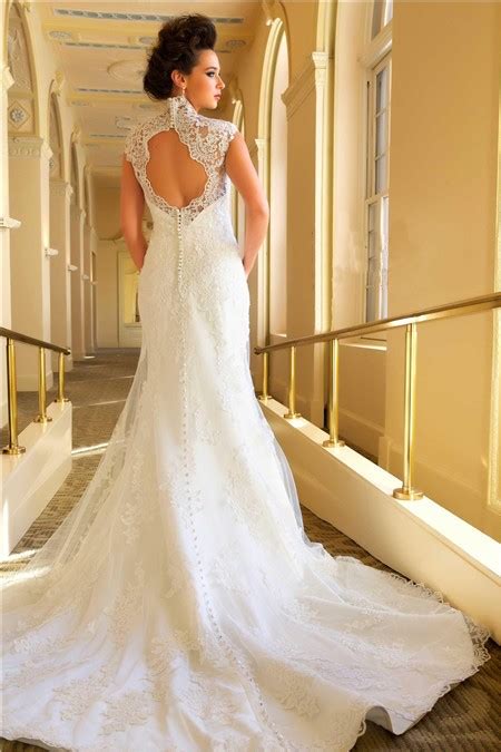 Romantic Mermaid Scalloped French Lace Open Back Wedding
