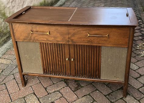 magnavox stereo console dig   jersey