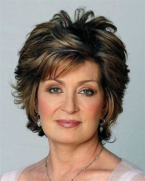 35 Cool Short Hairstyles For Women Over 60 In 2021 20