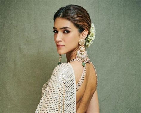 kriti sanon begins shooting for this upcoming women centric film