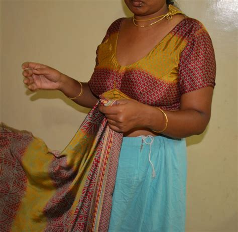 indian sexy anti without sari