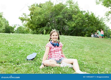 Girl Having Fun In The Park Stock Image Image Of Sport Skatepark