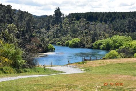 spa thermal park  riverbank recreational  scenic reserve taupo