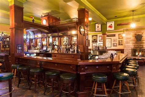 irish pubs  grab  guinness pub food  downtown chicago