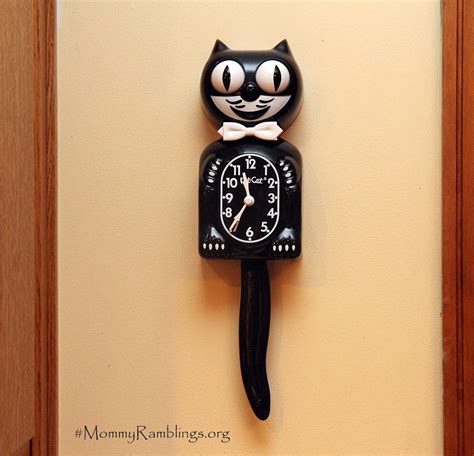 kit cat clock reminds   spring