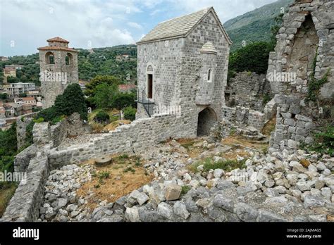 ruinen der antiken festung stari bar  montenegro stockfotografie alamy