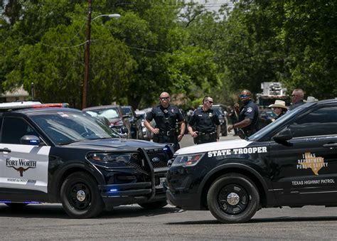 police   texas converge  uvalde