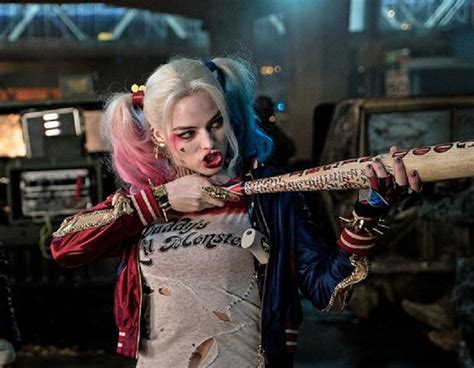 margot robbie hot and sexy as harley quinn