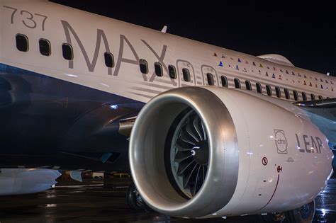 boeing  max rolls     time economy class