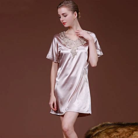 Ng055 Satin Silk Pyjama Satin Silk Women Nightgown Sleepshirt Sexy Lace
