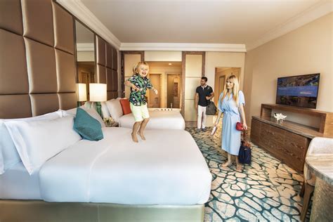 atlantis  palm royal towers terrace  bedroom suites guishan