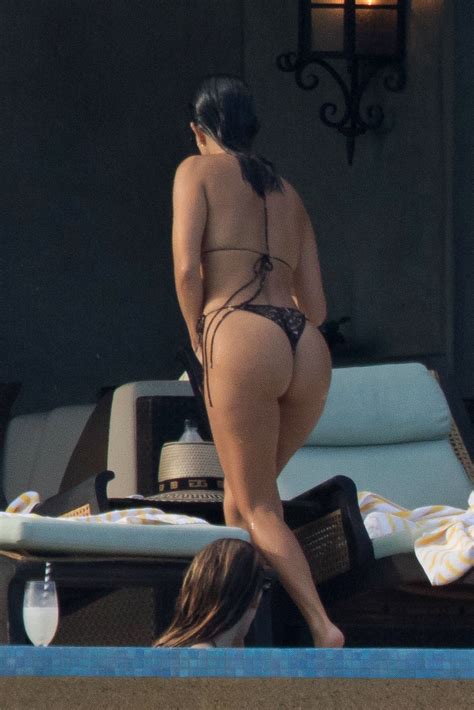 Kourtney Kardashian Sexy 17 Photos Thefappening
