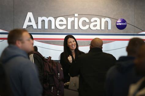 Challenges Await Year Two Of American Airlines Us Airways Merger Wsj
