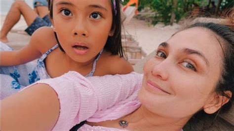 Beranjak Remaja Keponakan Luna Maya Ini Terlihat Cantik Dan Eksotis
