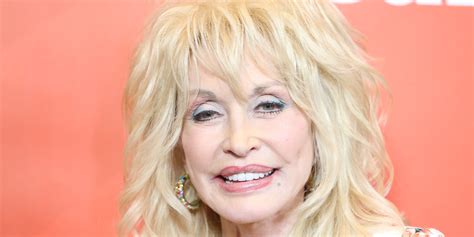 dolly parton denies cancer reports confirms   hospitalised