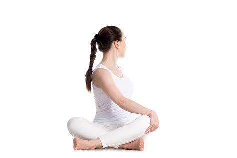 yoga  sciatica  relieve pain  increase mobility