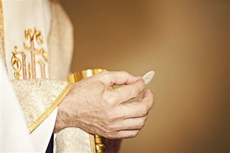 hundreds of accused priests clergy members left off