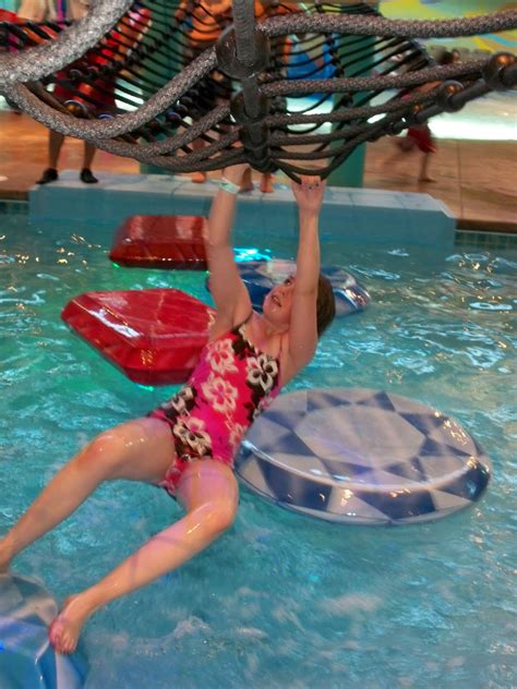 one tired mom girl scouts hotel and waterpark