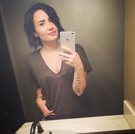 demi lovato s 22 best no makeup selfies instyle