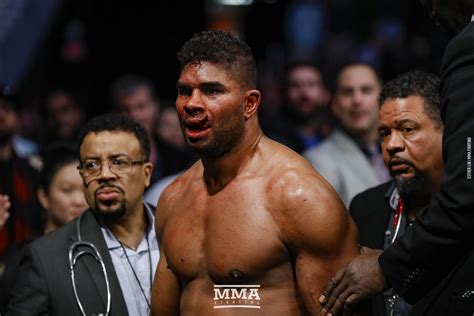 boxing star alistair overeem lip torn open  brutal punch