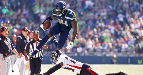 security stops seattle seahawks  atlanta falcons due  airborne drone sports