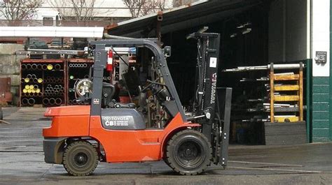 toyota plans  expansion  indiana forklift factory