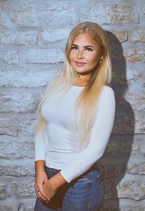pretty ukraine women for dating online top photos 2018