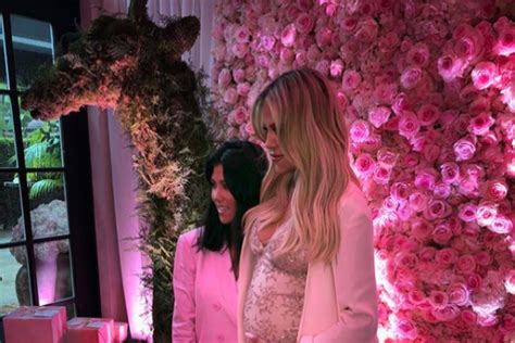 Pretty In Pink Khloé Kardashian Shares Photos From Her